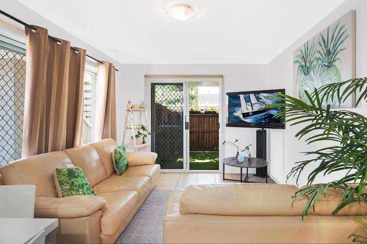 Main view of Homely unit listing, 8/3 Thompson Crescent, Clontarf QLD 4019