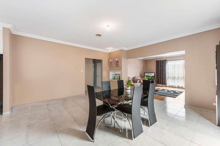 Fifth view of Homely house listing, 8 Parkside Close, Caroline Springs VIC 3023