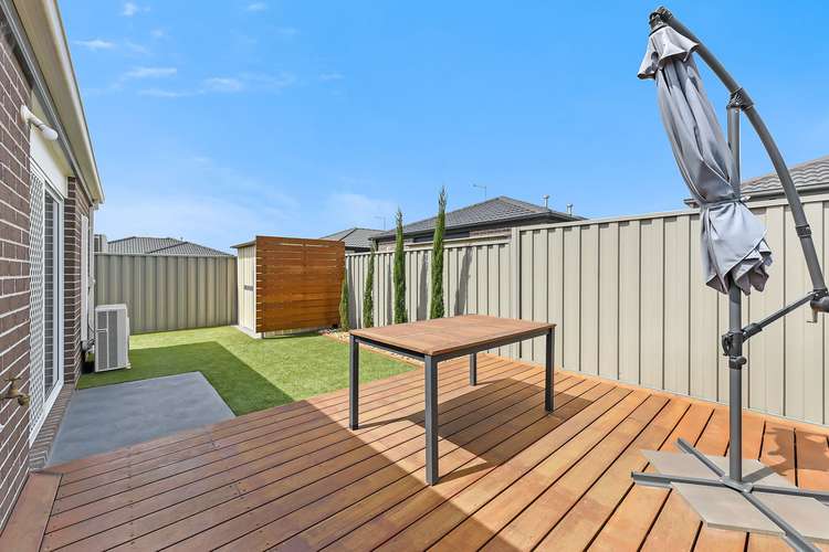 Seventh view of Homely house listing, 17 Renlik Circuit, Cranbourne North VIC 3977