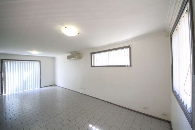 Fifth view of Homely house listing, 4./330 Roberts Road, Greenacre NSW 2190