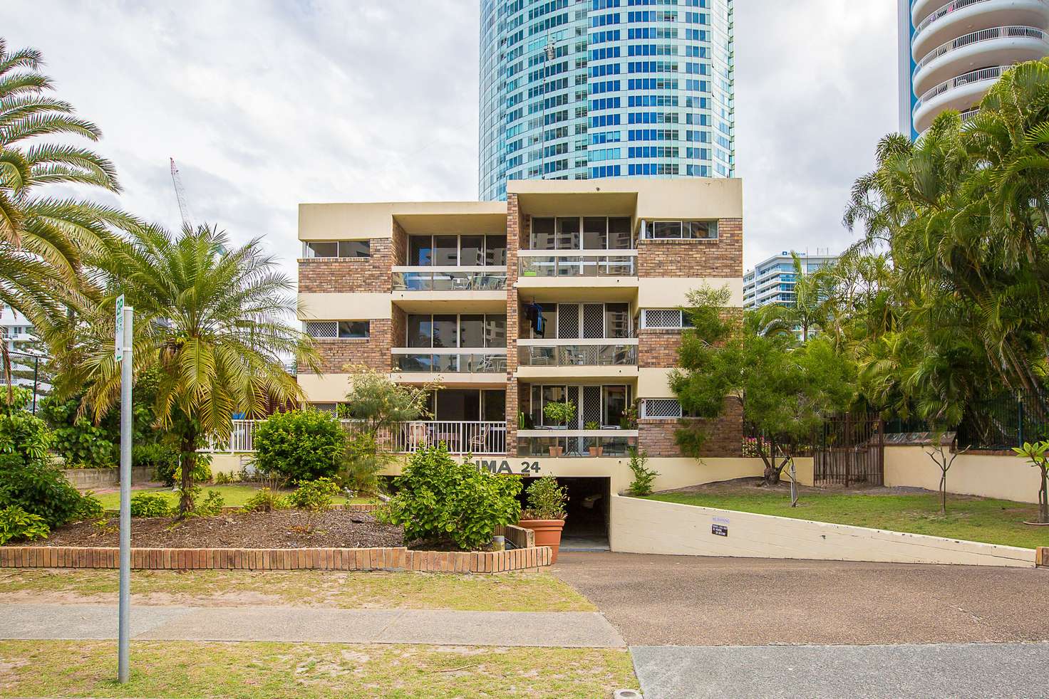 Main view of Homely unit listing, 9/24 Laycock Street, Surfers Paradise QLD 4217