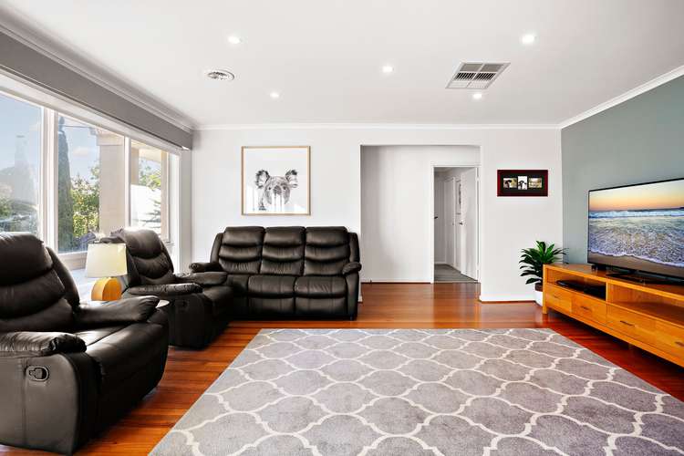 Second view of Homely house listing, 5 Lilydale Court, Thomastown VIC 3074