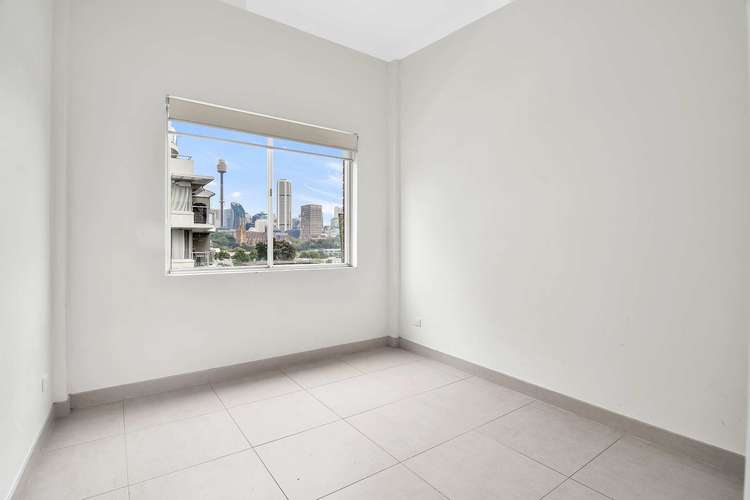 Third view of Homely apartment listing, 2/188 McElhone Street, Woolloomooloo NSW 2011