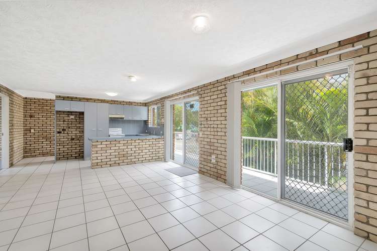 Main view of Homely unit listing, 2/8 Fenton Place, Currumbin QLD 4223