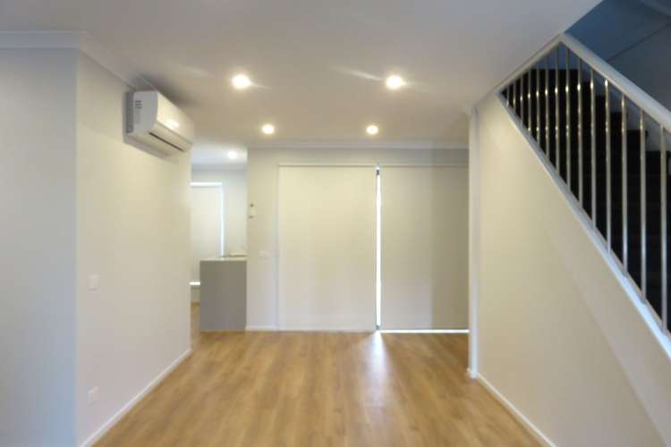 Fifth view of Homely townhouse listing, 62 Vearings Road, Wollert VIC 3750
