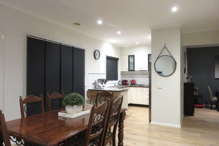 Fifth view of Homely townhouse listing, 9 Hummingbird Place, South Morang VIC 3752