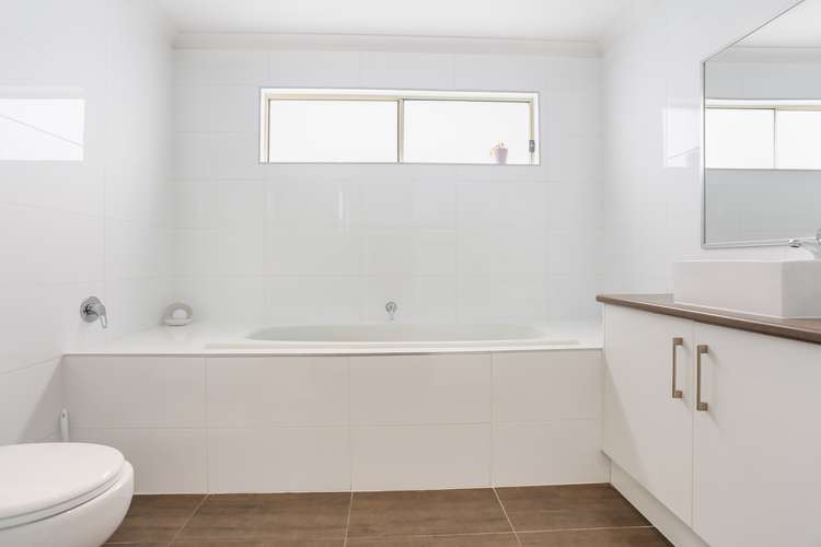Fifth view of Homely house listing, 71 Primula Avenue, Brooklyn VIC 3012