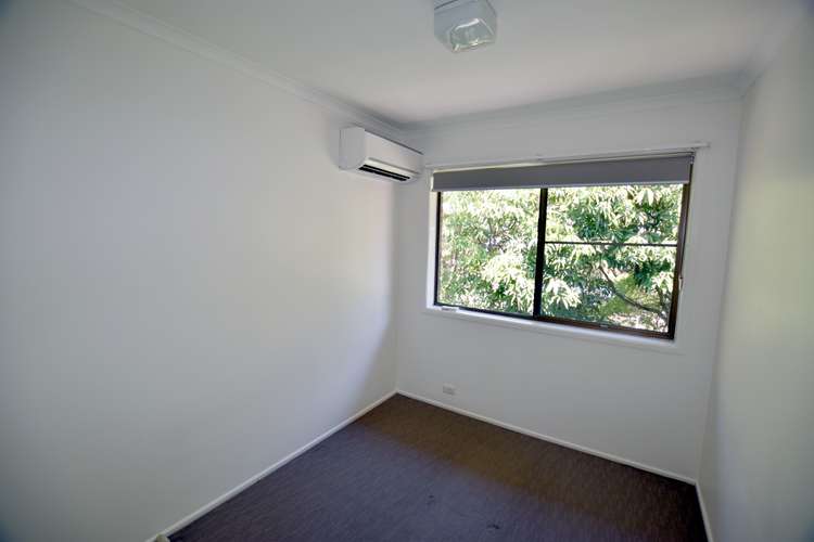 Fifth view of Homely unit listing, 2/136 Oaka Lane, Gladstone Central QLD 4680