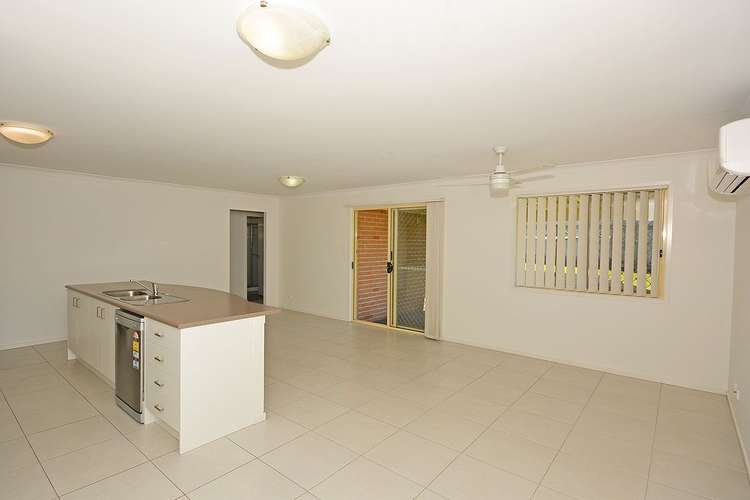 Sixth view of Homely house listing, 5 Peat Court, Nikenbah QLD 4655