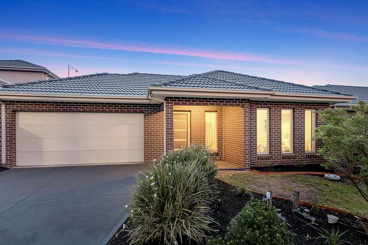 Second view of Homely house listing, 8 Hollows Court, Craigieburn VIC 3064