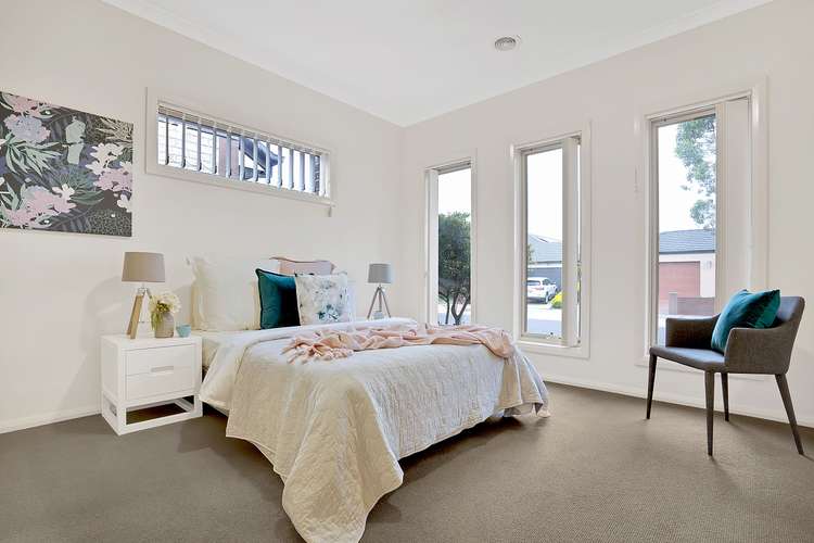 Third view of Homely house listing, 8 Hollows Court, Craigieburn VIC 3064