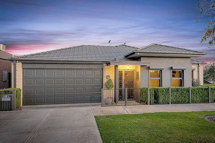 Second view of Homely house listing, 17 Thoresby Circuit, Craigieburn VIC 3064