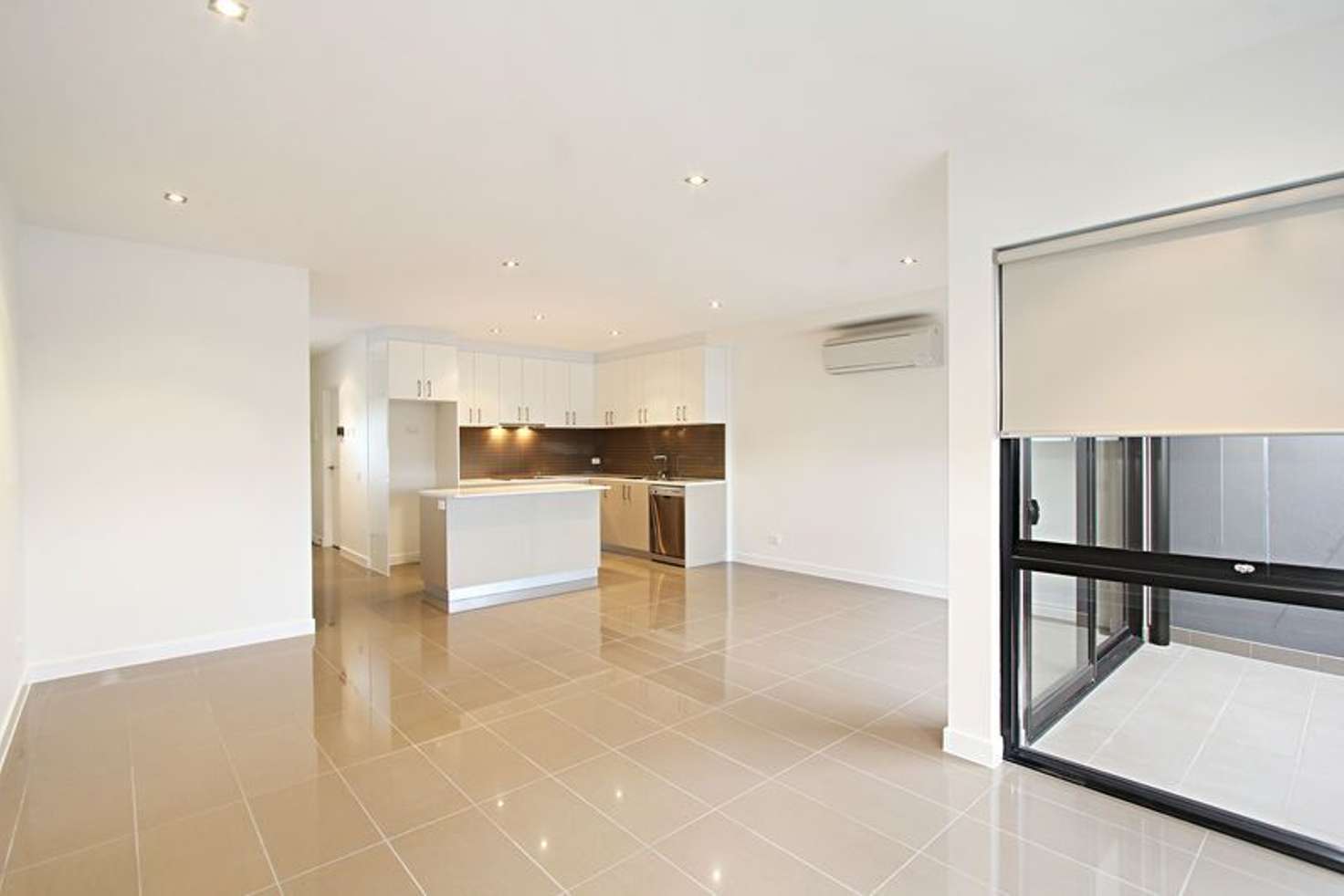 Main view of Homely apartment listing, 4/299-301 Huntingdale Road, Oakleigh VIC 3166