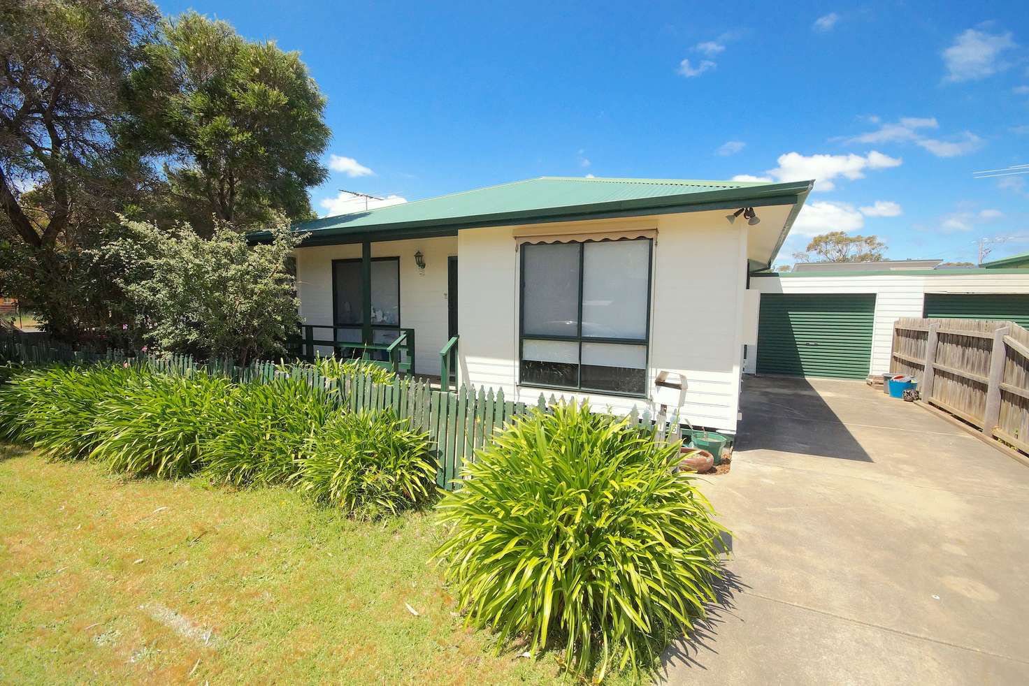 Main view of Homely unit listing, 15 Rita Avenue, Cowes VIC 3922
