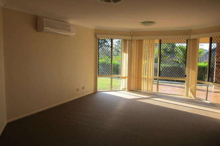Fifth view of Homely house listing, 2 Leicester Court, Murrumba Downs QLD 4503
