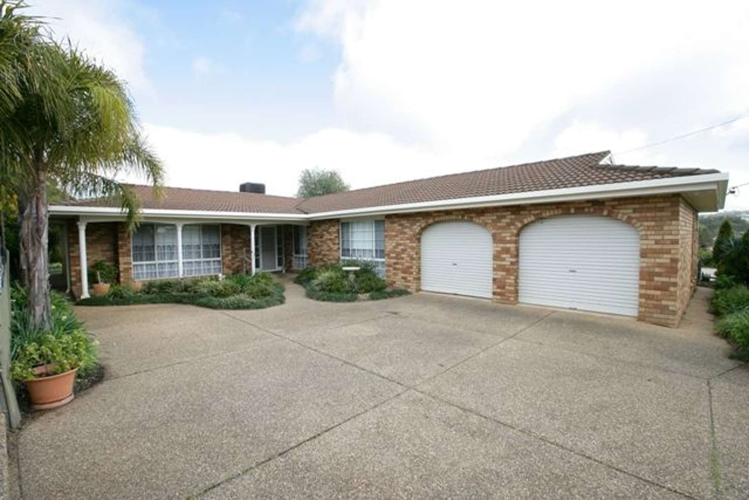 Main view of Homely house listing, 34 Oleander Crescent, Lake Albert NSW 2650