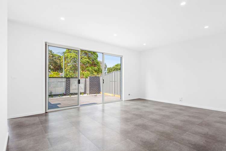 Third view of Homely townhouse listing, 3/6 Hopetoun Lane, Oak Flats NSW 2529