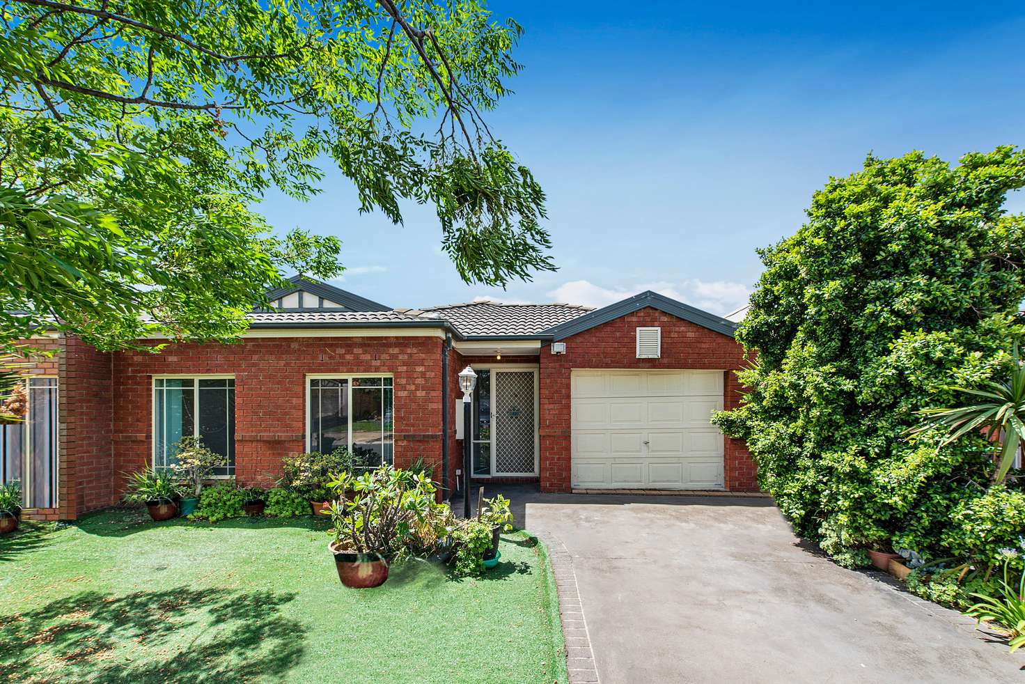 Main view of Homely house listing, 48 Brindalee Way, Hillside VIC 3037