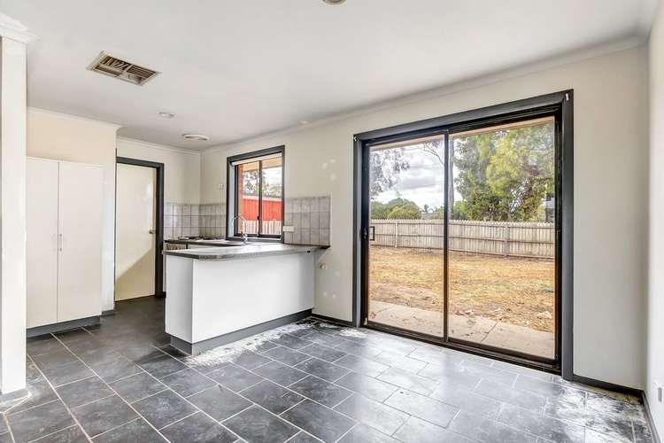 Fourth view of Homely house listing, 21 Colorado Court, Werribee VIC 3030