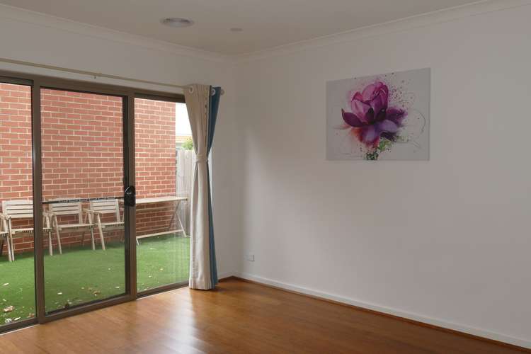 Fifth view of Homely townhouse listing, 2/50 Golf Links Avenue, Oakleigh VIC 3166