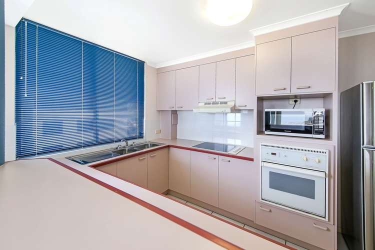 Fifth view of Homely unit listing, Unit 12/17 Canberra Terrace, Kings Beach QLD 4551