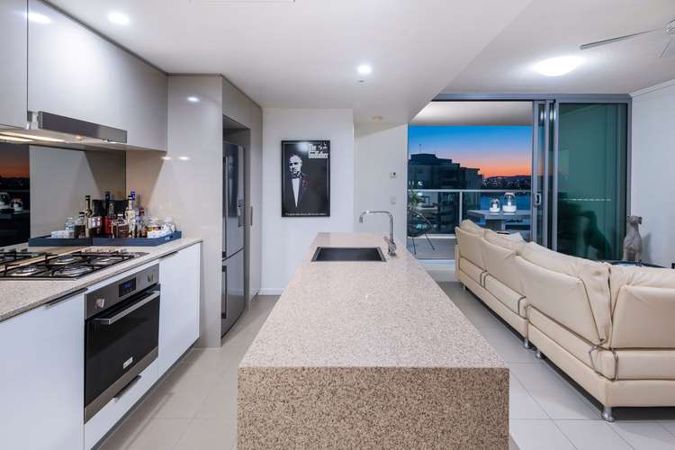 Third view of Homely apartment listing, 30512/2 Harbour Road, Hamilton QLD 4007