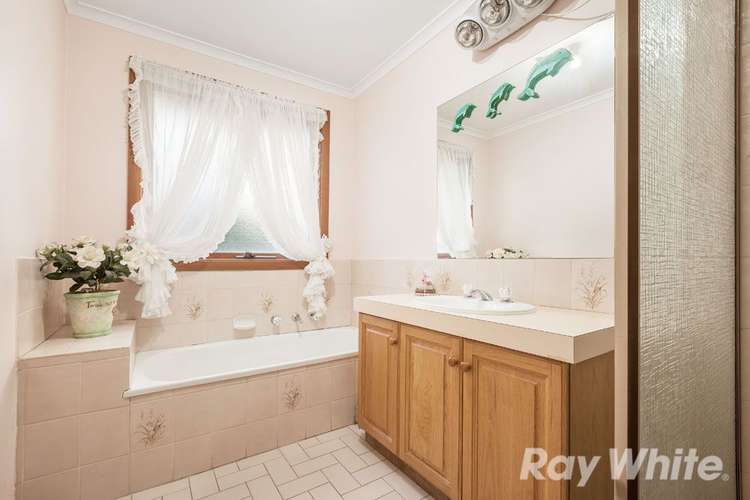 Fifth view of Homely house listing, 152 Roycroft Avenue, Mill Park VIC 3082