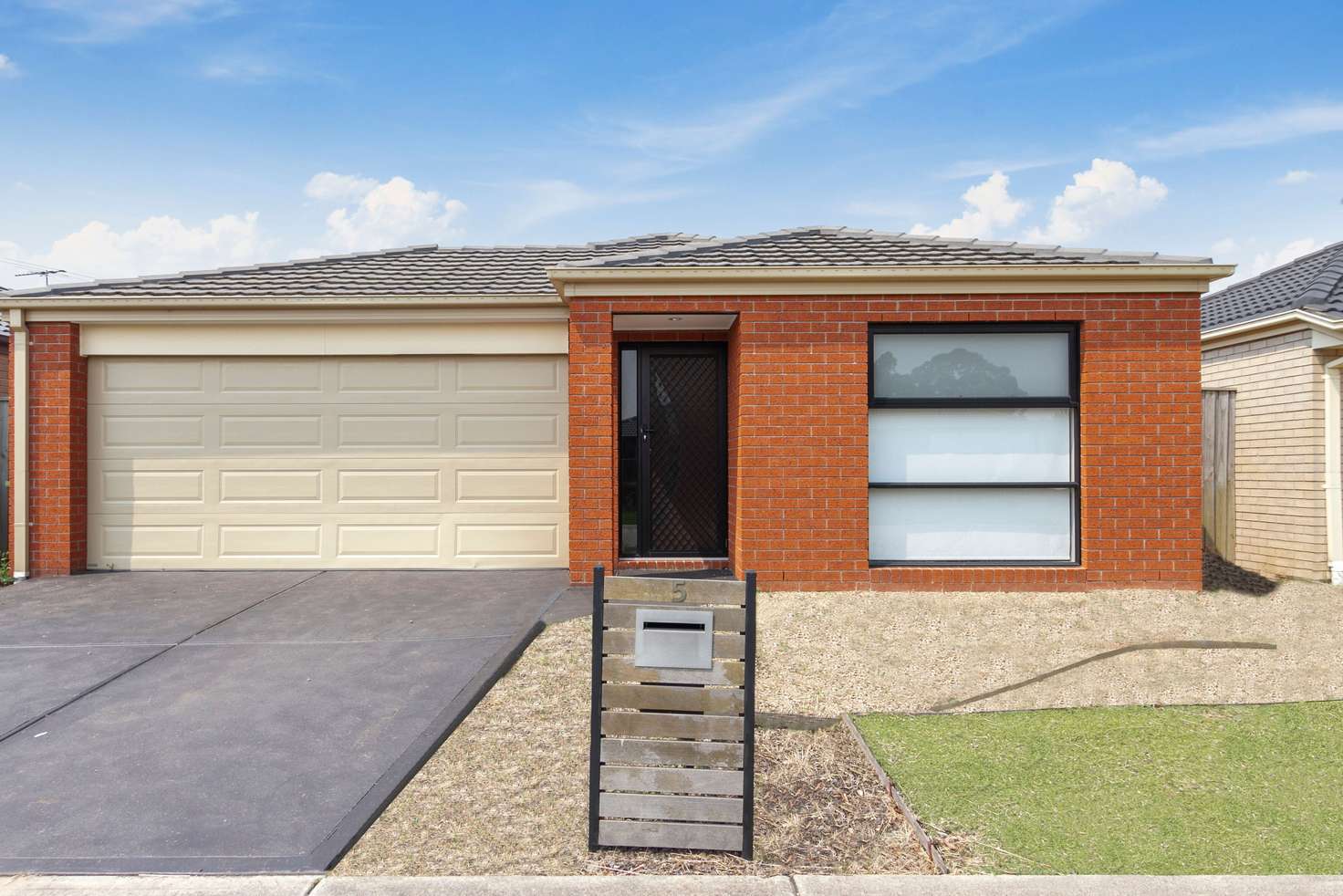 Main view of Homely house listing, 5 Albany Crescent, Pakenham VIC 3810
