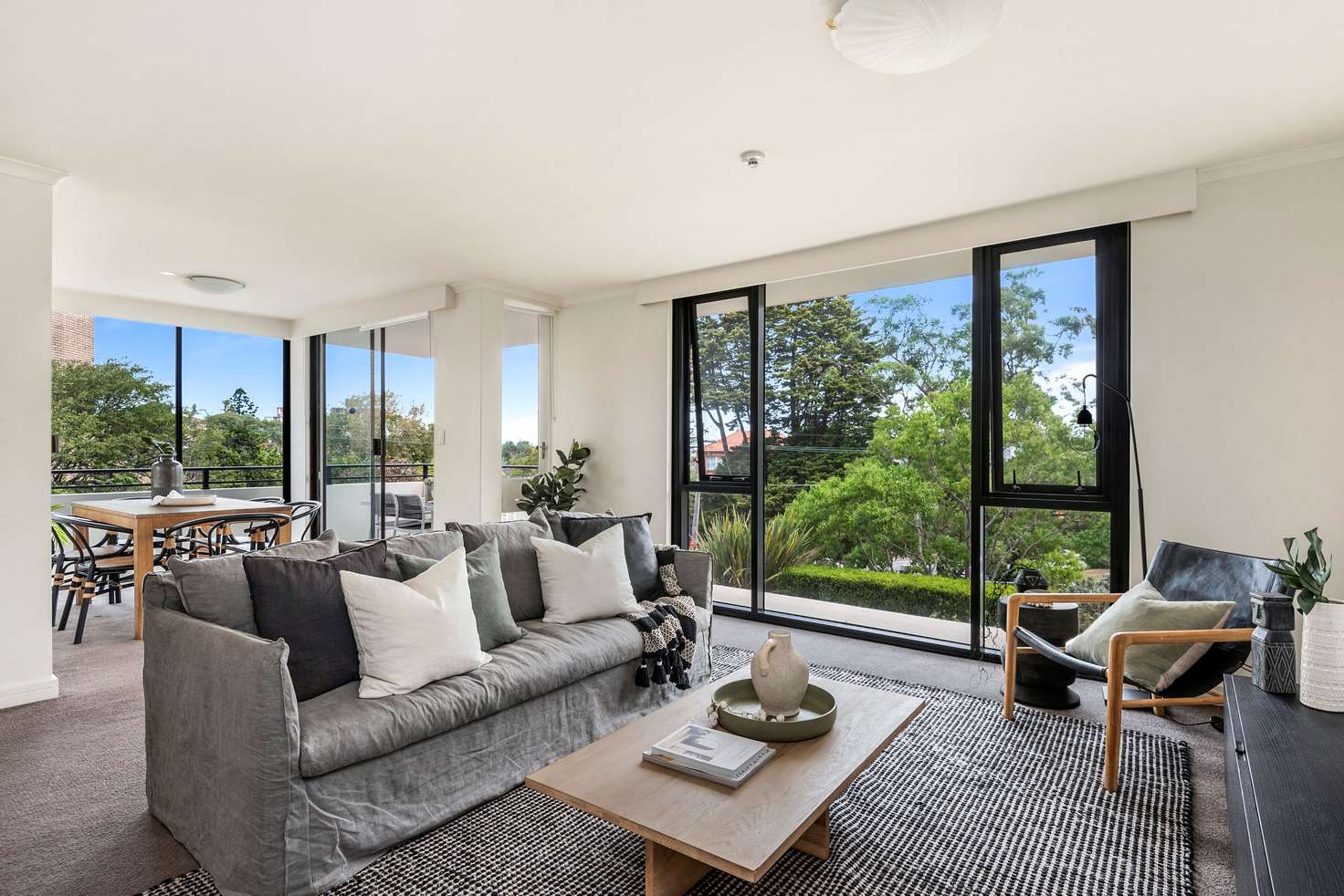 Main view of Homely apartment listing, 2/2-4 Highview Avenue, Neutral Bay NSW 2089