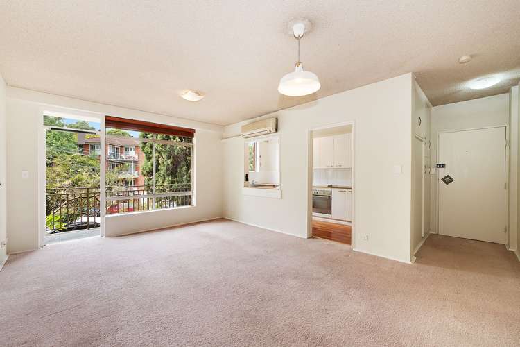 Main view of Homely apartment listing, 2/33 Shirley Road, Wollstonecraft NSW 2065