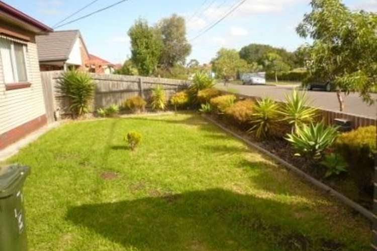 Second view of Homely unit listing, 1/38 Pennell Avenue, St Albans VIC 3021