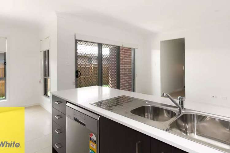 Third view of Homely semiDetached listing, 1/20 Daintree Court, Park Ridge QLD 4125