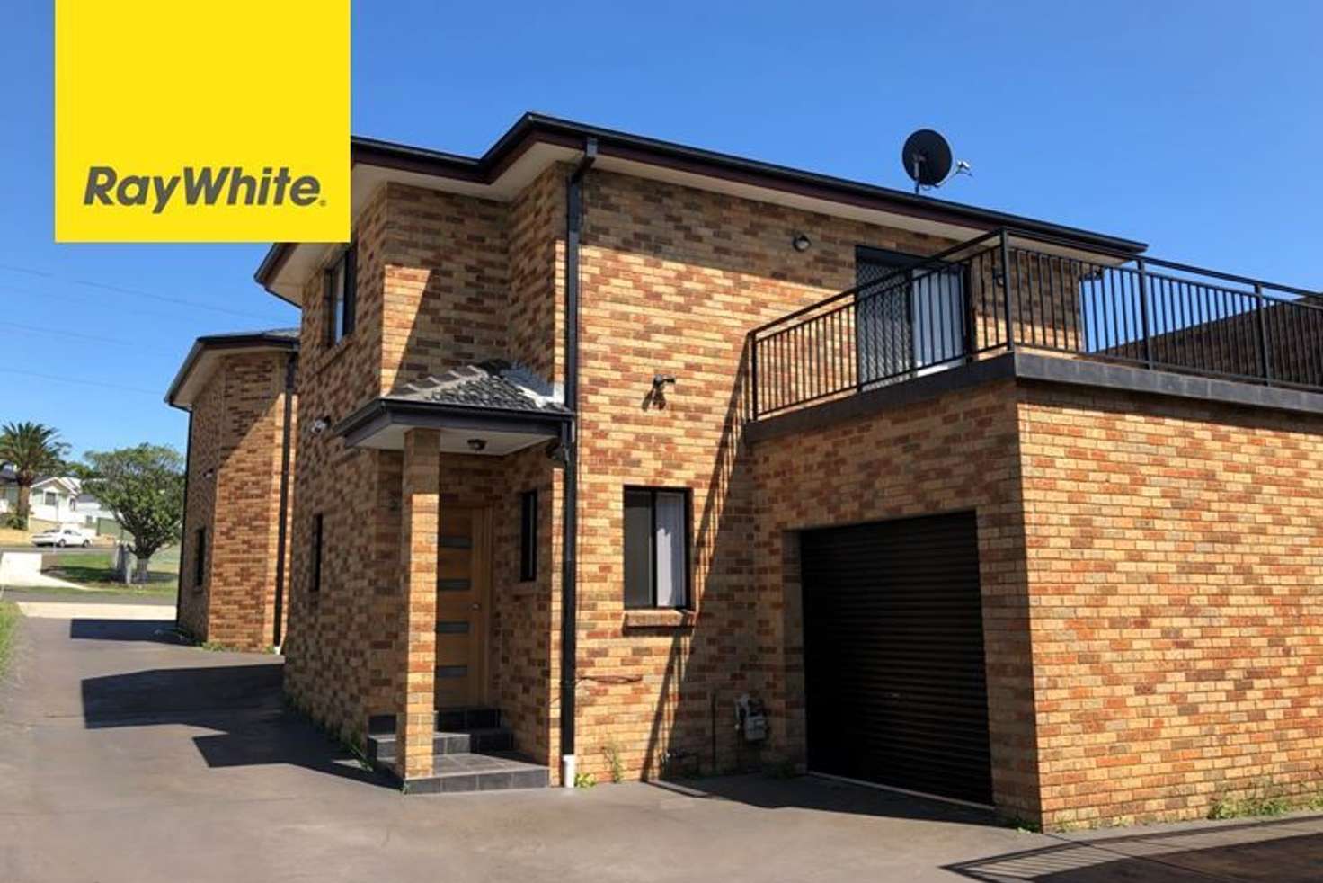 Main view of Homely townhouse listing, 2/41 Gladstone Avenue, Wollongong NSW 2500