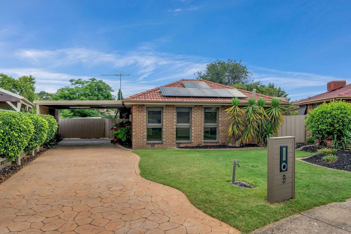 Main view of Homely house listing, 3 Debbie Court, Mill Park VIC 3082