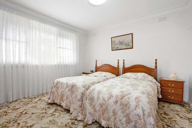 Sixth view of Homely house listing, 2 Burns Grove, Kingsbury VIC 3083