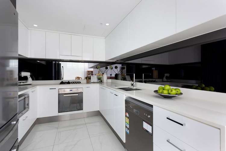 Fourth view of Homely unit listing, 31005/5 Harbour Side Court, Biggera Waters QLD 4216