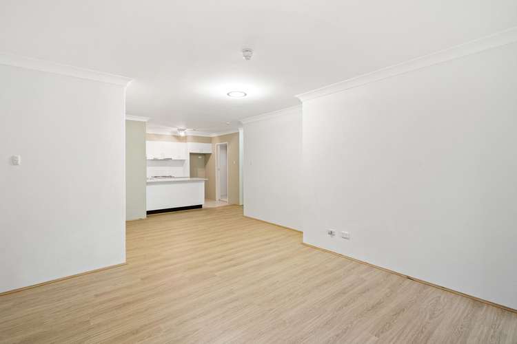 Third view of Homely apartment listing, 33/17-25 Wentworth Avenue, Sydney NSW 2000