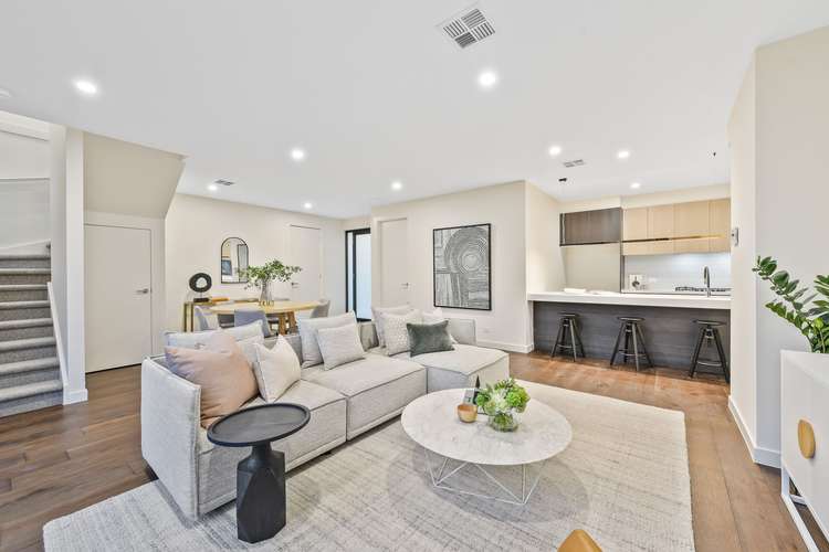 Second view of Homely townhouse listing, 2/17 Ling Court, Mulgrave VIC 3170