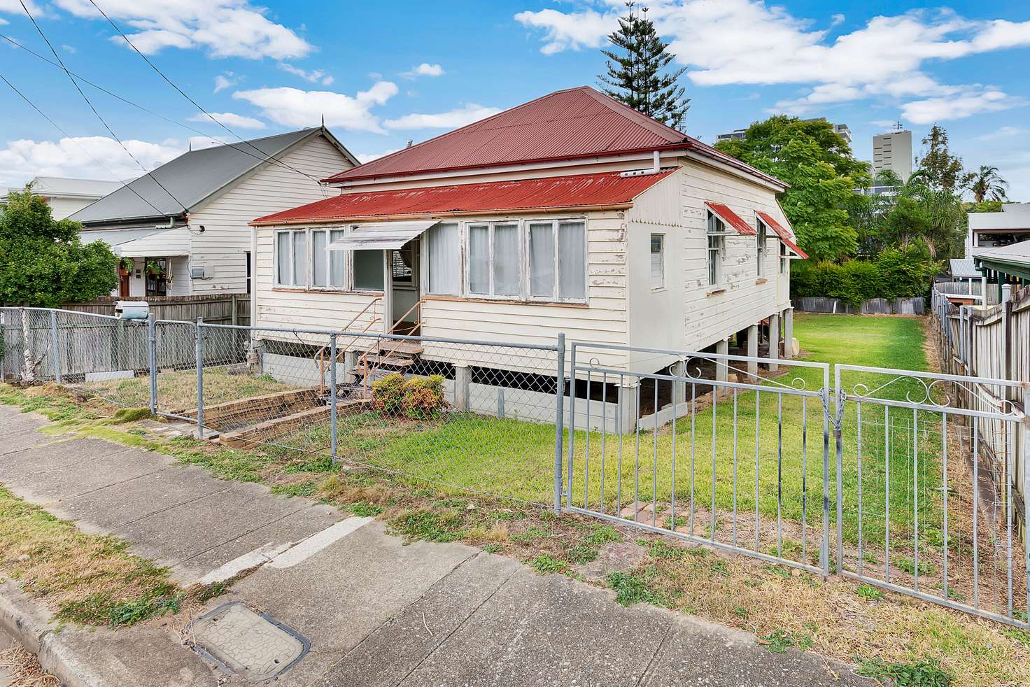 Main view of Homely house listing, 10 Blackall Terrace, East Brisbane QLD 4169