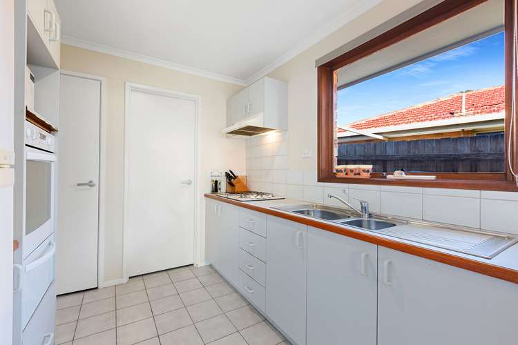 Fifth view of Homely house listing, 11 Mowbray Court, Carrum Downs VIC 3201