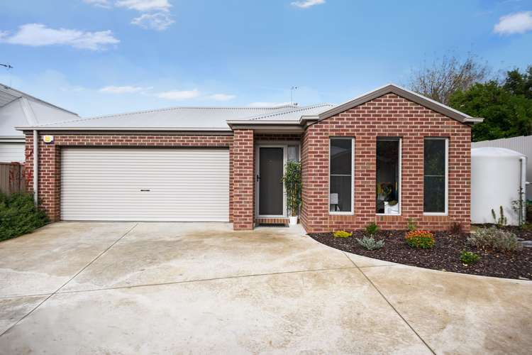 Main view of Homely townhouse listing, 1/415b Ligar Street, Soldiers Hill VIC 3350