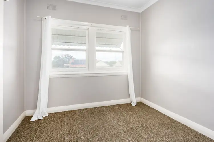 Sixth view of Homely house listing, 2 Renshaw Avenue, Singleton NSW 2330