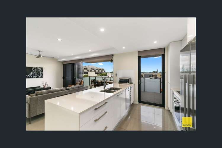 Main view of Homely unit listing, 1/16 wambool, Bulimba QLD 4171