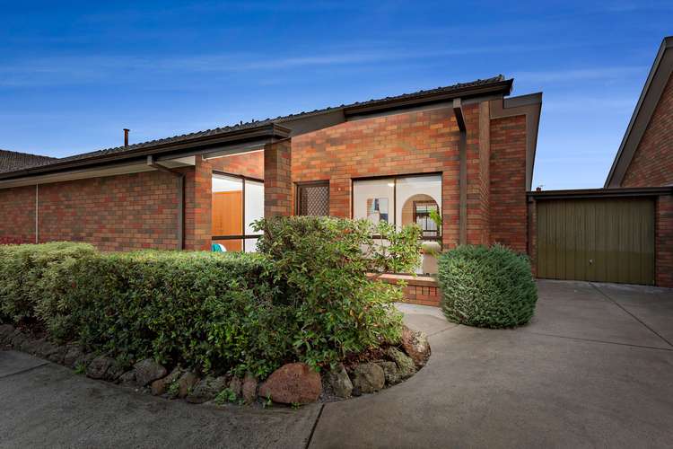 Main view of Homely unit listing, 2/24 Golf Links Avenue, Oakleigh VIC 3166