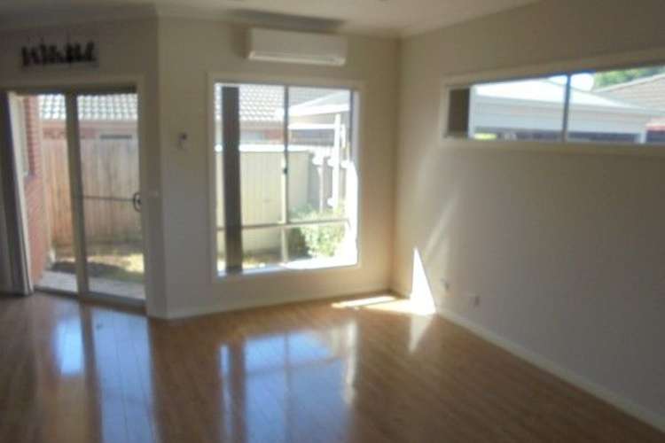 Fifth view of Homely unit listing, 2/10 Mowbray Court, Carrum Downs VIC 3201