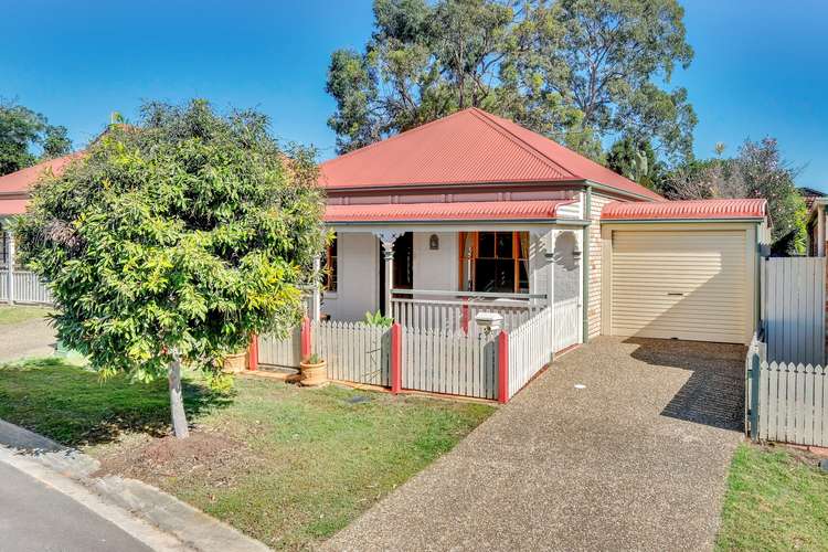 7 CHELSEA Place, Forest Lake QLD 4078