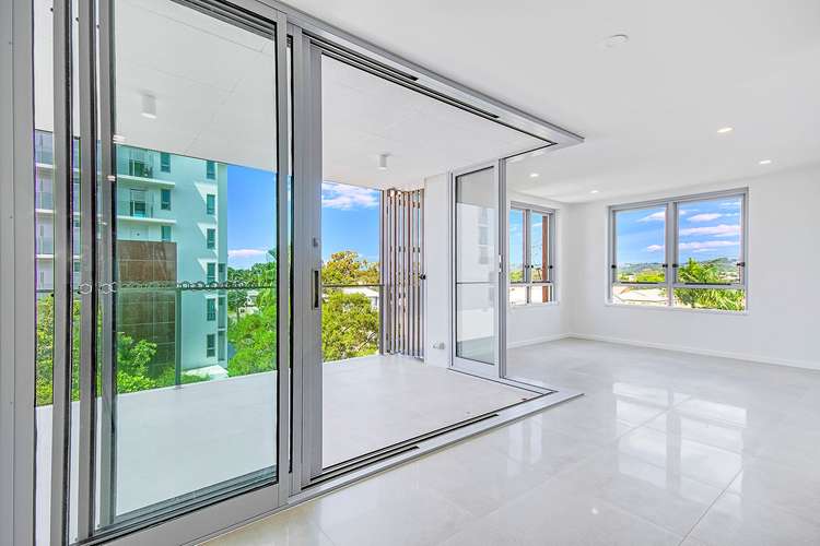 Main view of Homely unit listing, 15/26-28 Picnic Point Esplanade, Maroochydore QLD 4558