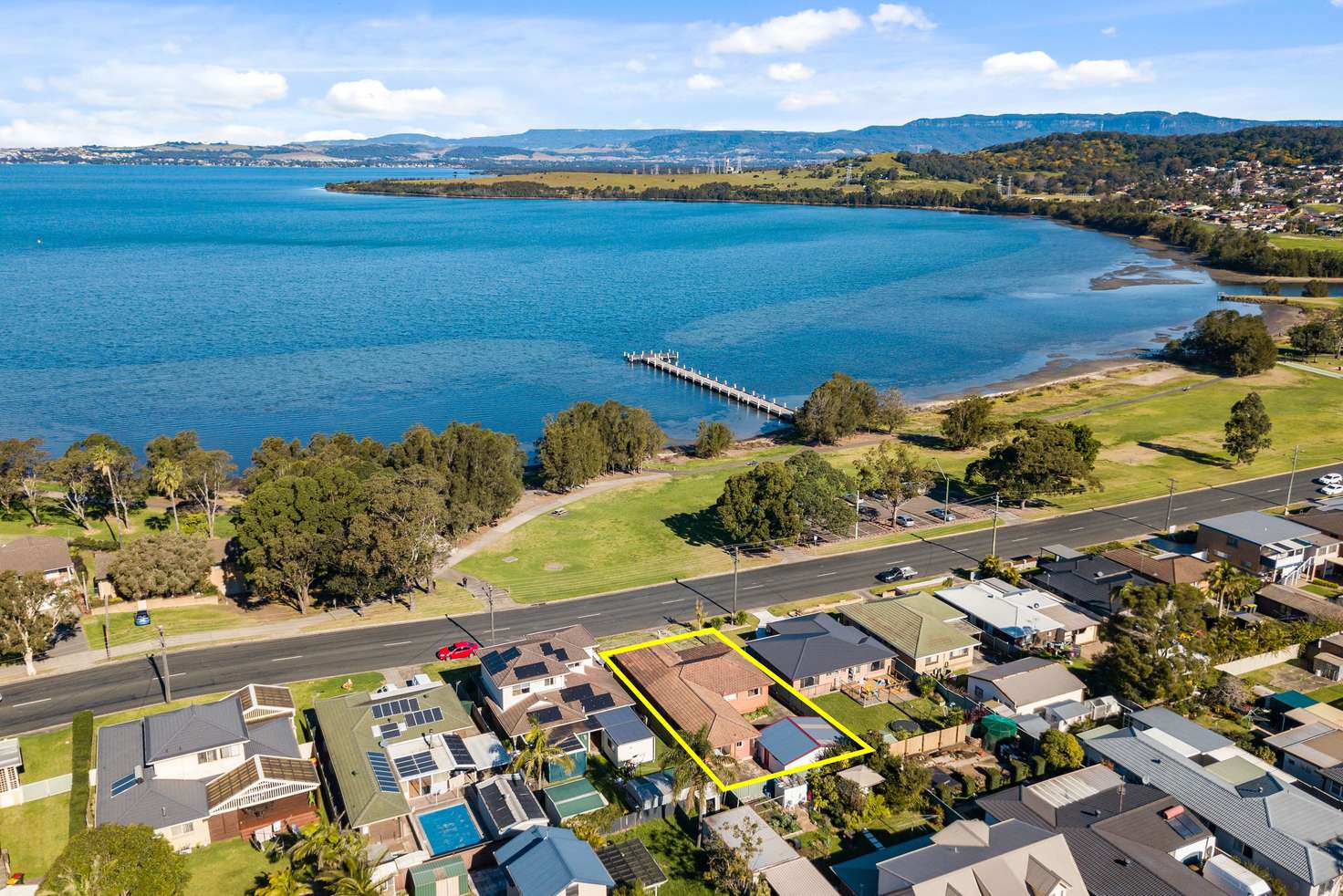 Main view of Homely house listing, 20 Lakeside Drive, Kanahooka NSW 2530