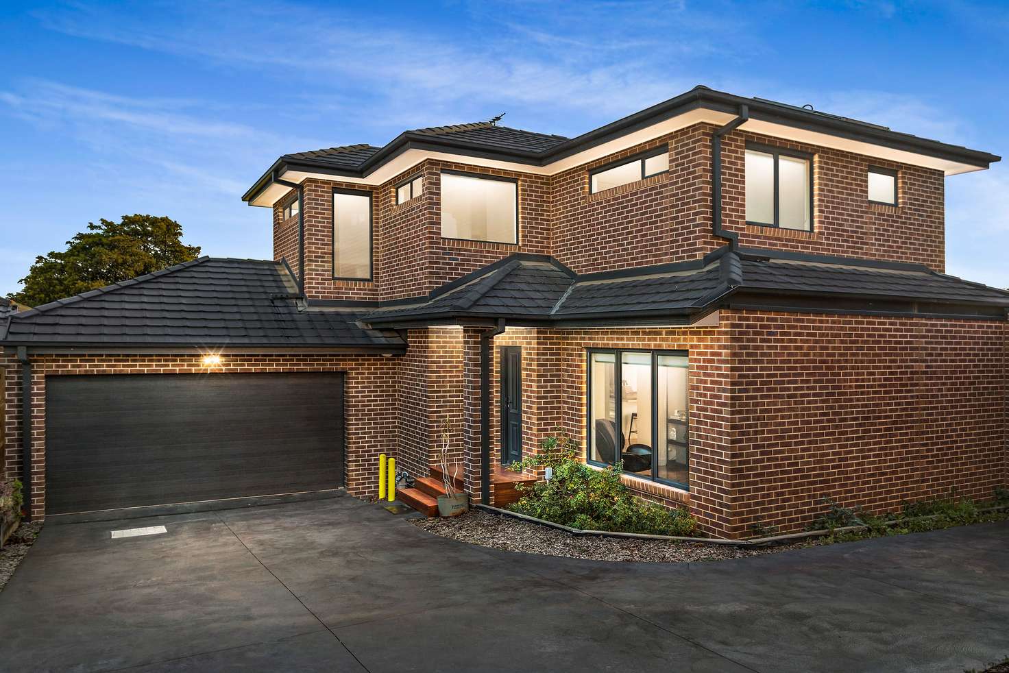 Main view of Homely townhouse listing, 2/5 Stapley Crescent, Chadstone VIC 3148