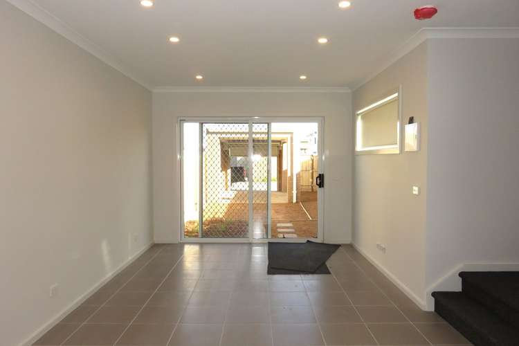 Fifth view of Homely townhouse listing, 4 Courthouse Walk, Doreen VIC 3754